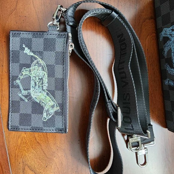 crossbody - Picture 15 of 16